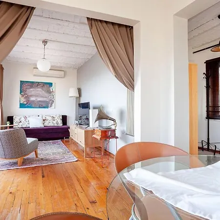 Magnificent View, In The Center