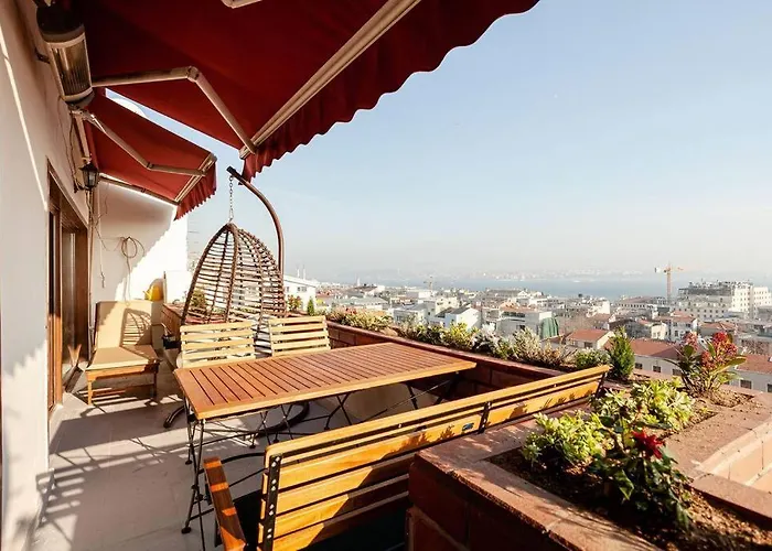 Magnificent View, In The Center *